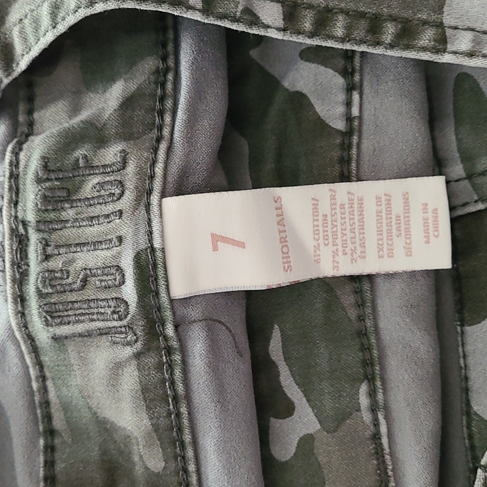 Justice Army Overall Shorts, size 7 - Picture 2 of 3